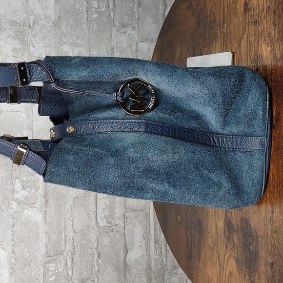 Michael Kors "Colgate" Reversible Leather/Suede Shoulder Bag - Picture 11 of 14